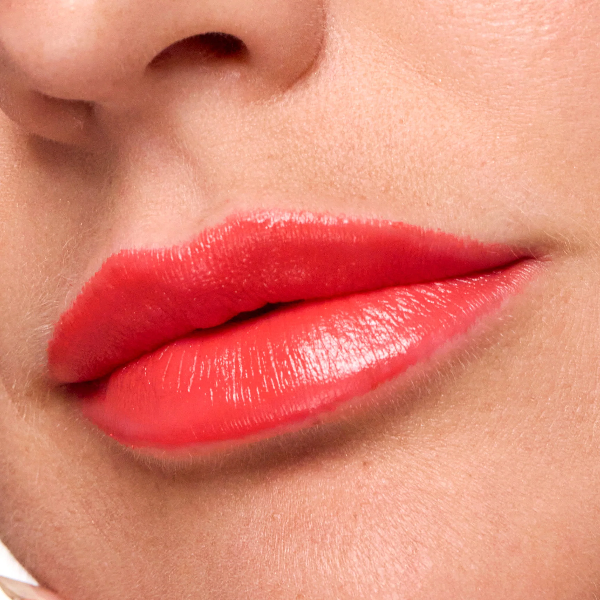 Dramatic Lip Color - Image 12