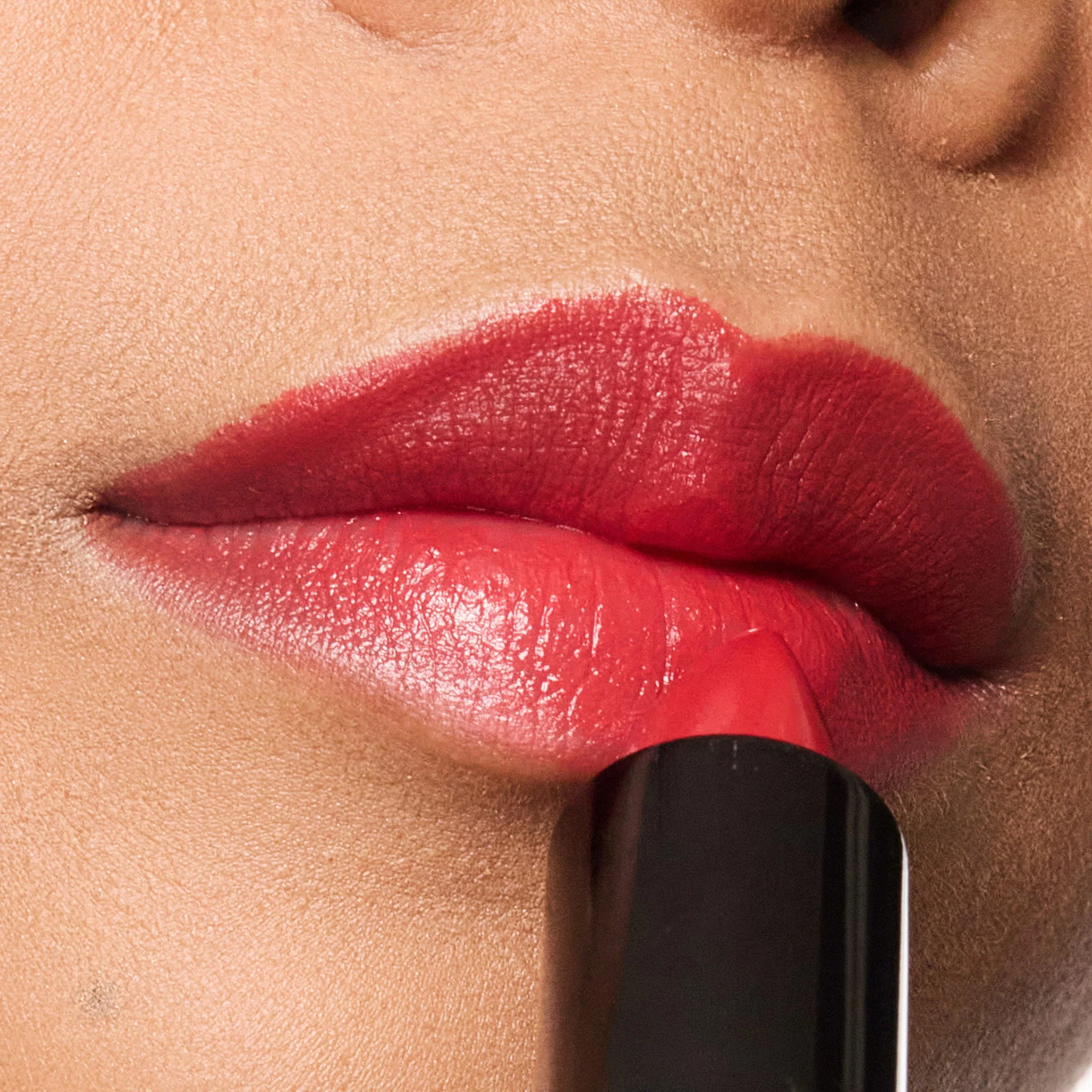 Dramatic Lip Color - Image 22