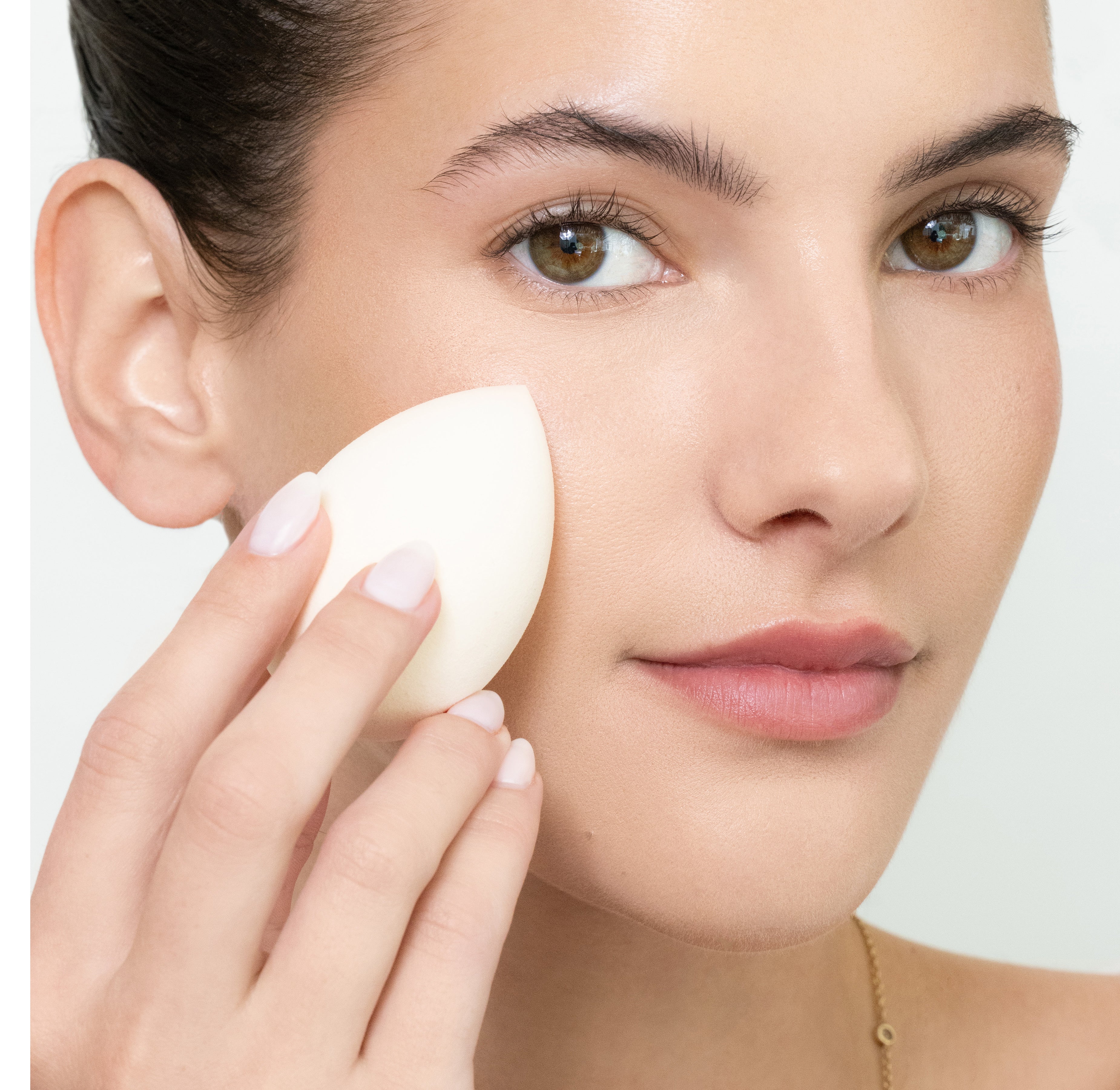 Contour, Blending & Setting Sponge - Image 2